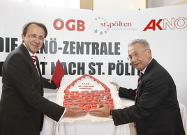 Bürgermeister Matthias Stadler und AKNÖ-Präsident Hermann Haneder